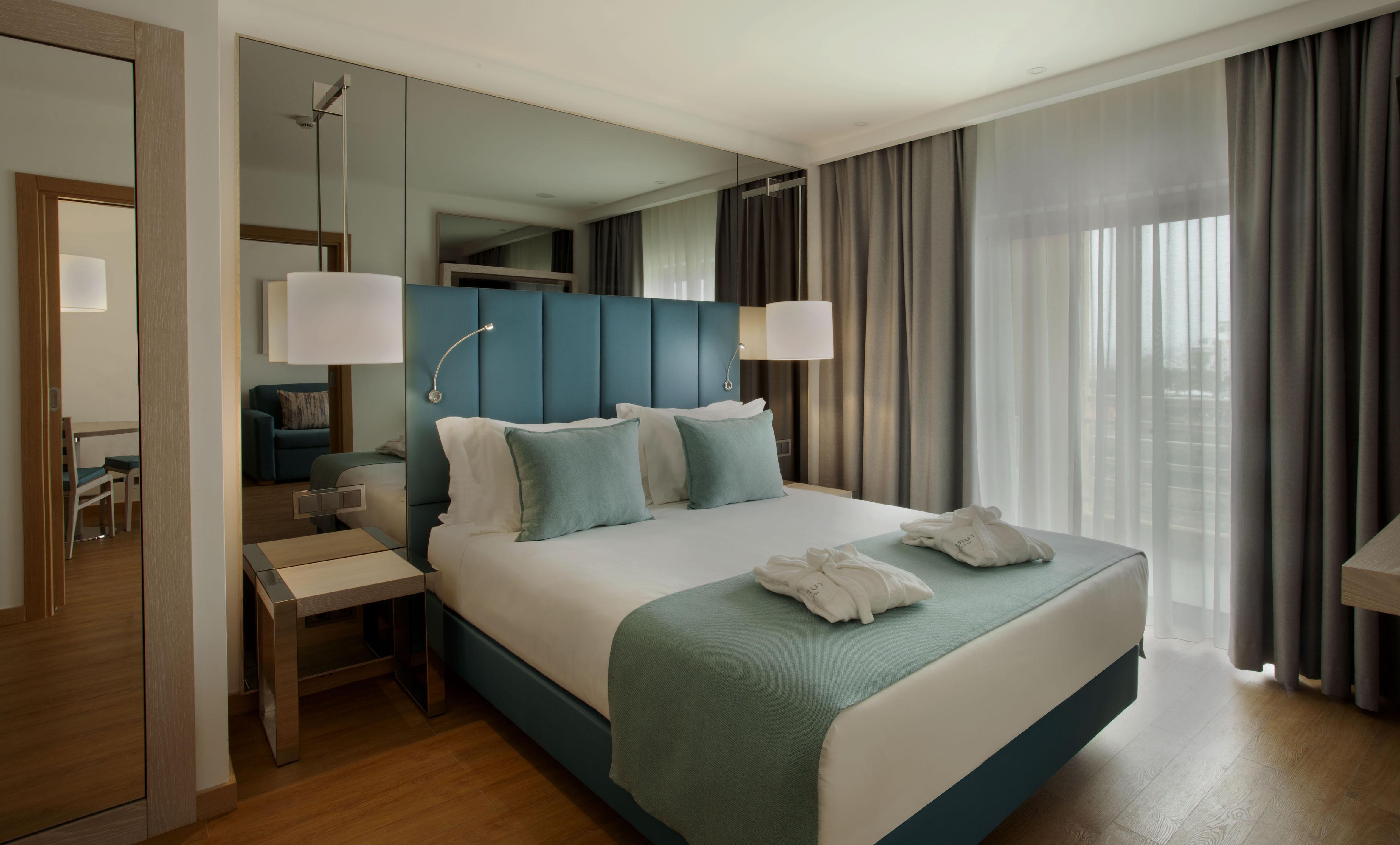 Turim Presidente Hotel Портиман Екстериор снимка